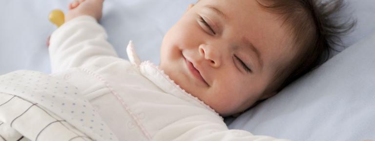 13 suggestions pour accompagner le sommeil des bébés tout en