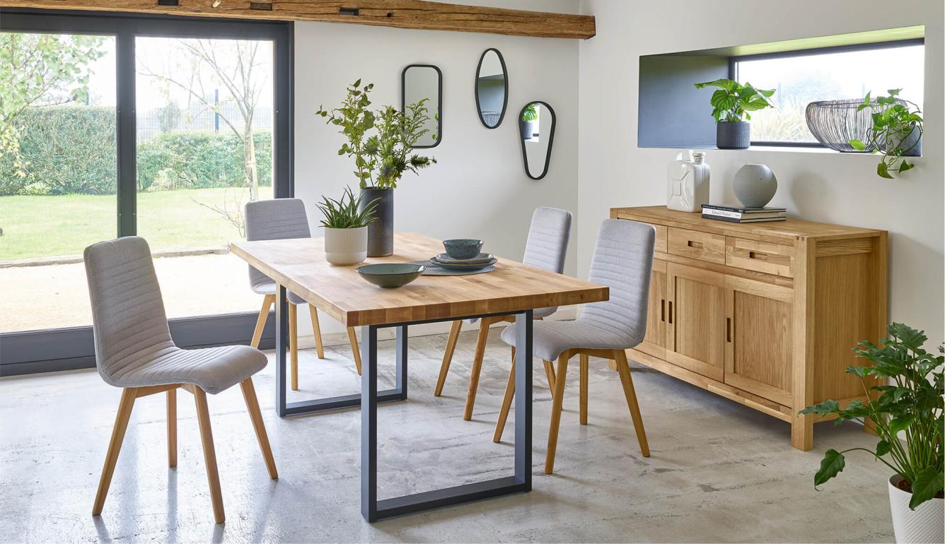 Table de repas solide et design pour gagner plus de place