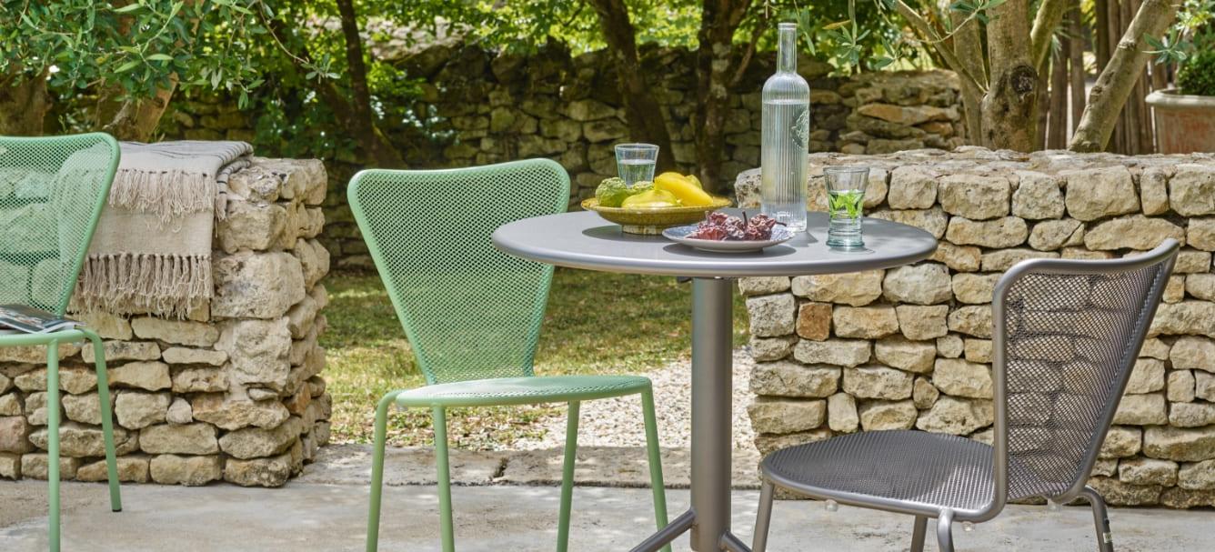 Comment choisir sa petite table de jardin pliante ? | Blog Camif