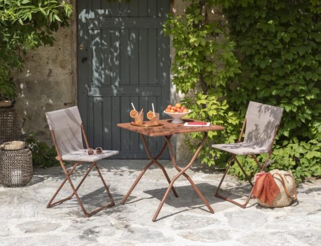 Comment choisir sa table de jardin selon l'espace disponible ? | Blog Camif