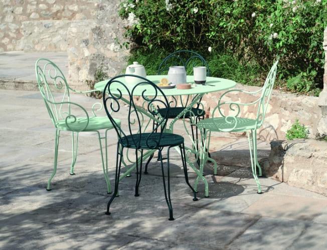 Comment choisir sa table de jardin en fer forgé ? | Blog Camif