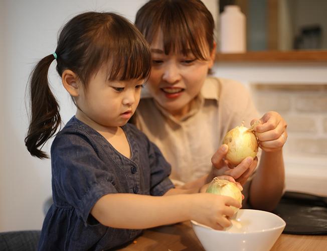 Cuisiner ensemble en famille simplement | Blog Camif