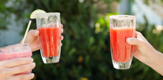 Comment faire des cocktails et smoothies maison quand il fait chaud ? | Blog Camif