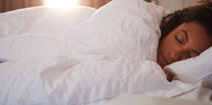 Quel matelas choisir quand on a mal au dos ? | Blog Camif