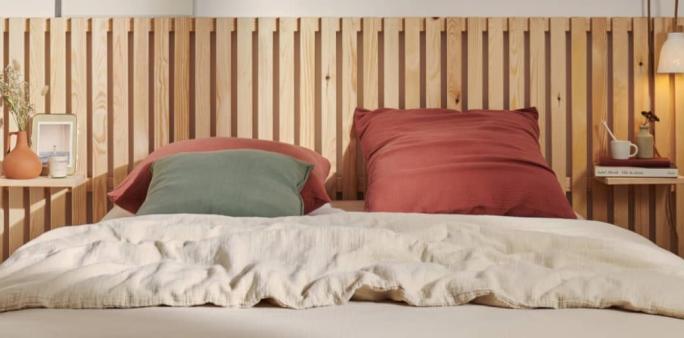 Têtes de lit en bois moderne à adopter | Blog Camif