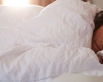 Quel matelas choisir quand on a mal au dos ? | Blog Camif