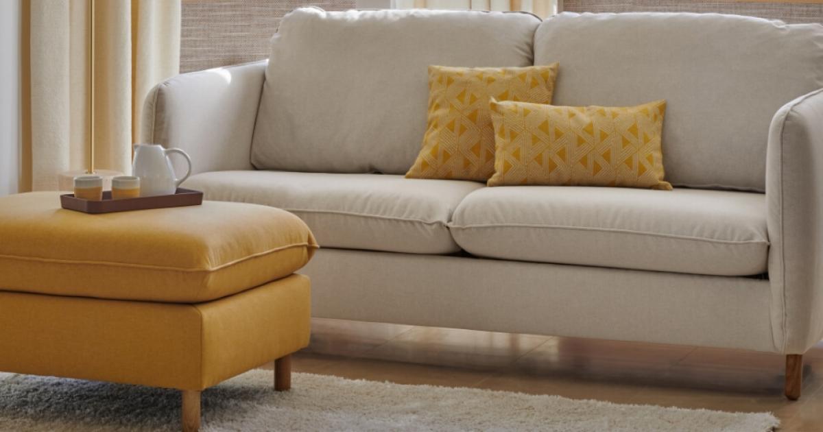 Comment installer des coussins sur un canapé panoramique ? – Blog BUT